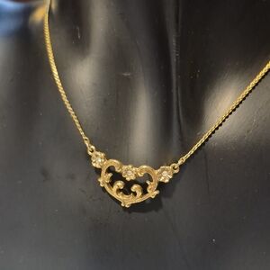 Vintage 1928 Gold Tone Necklace with Floral Design
